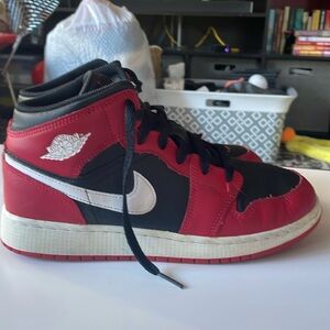 Nike Air Jordan JV2 mids. Good used condition